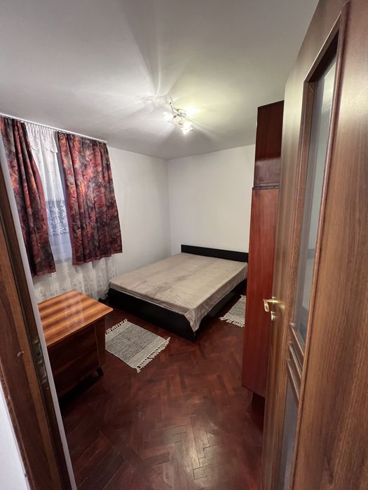Inchiriez apartament zona gara