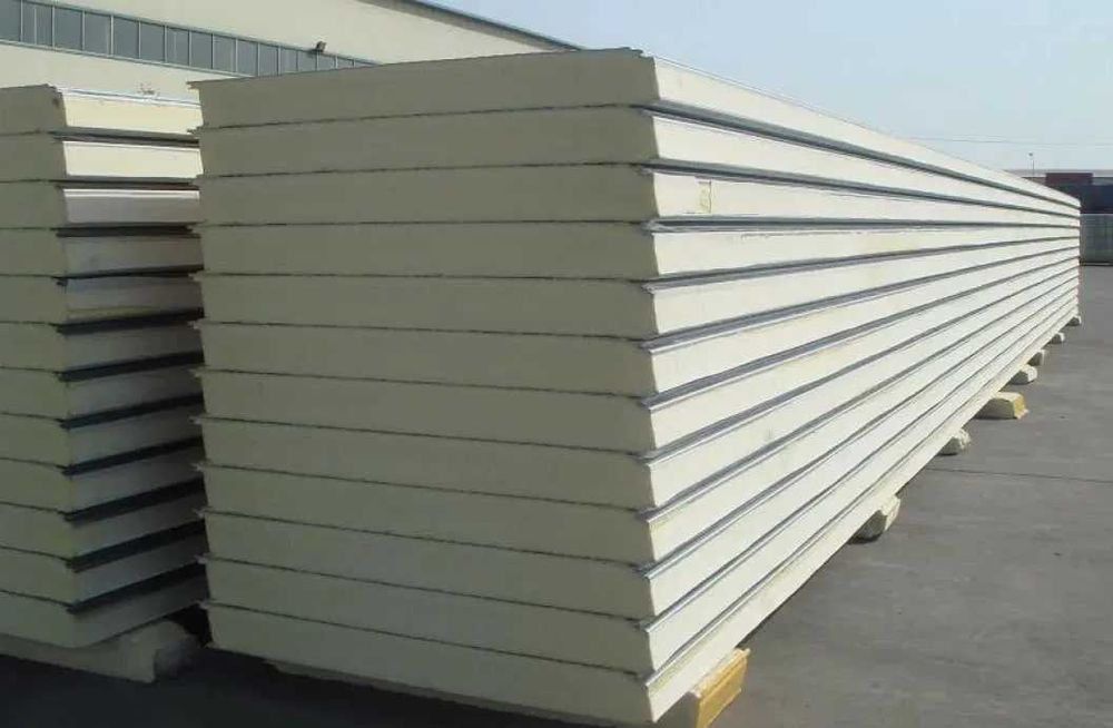 PIR panellar muzlatkich va sovutiladigan omborlar uchun.