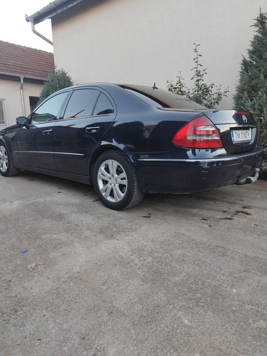 Vând Mercedes E clas w211