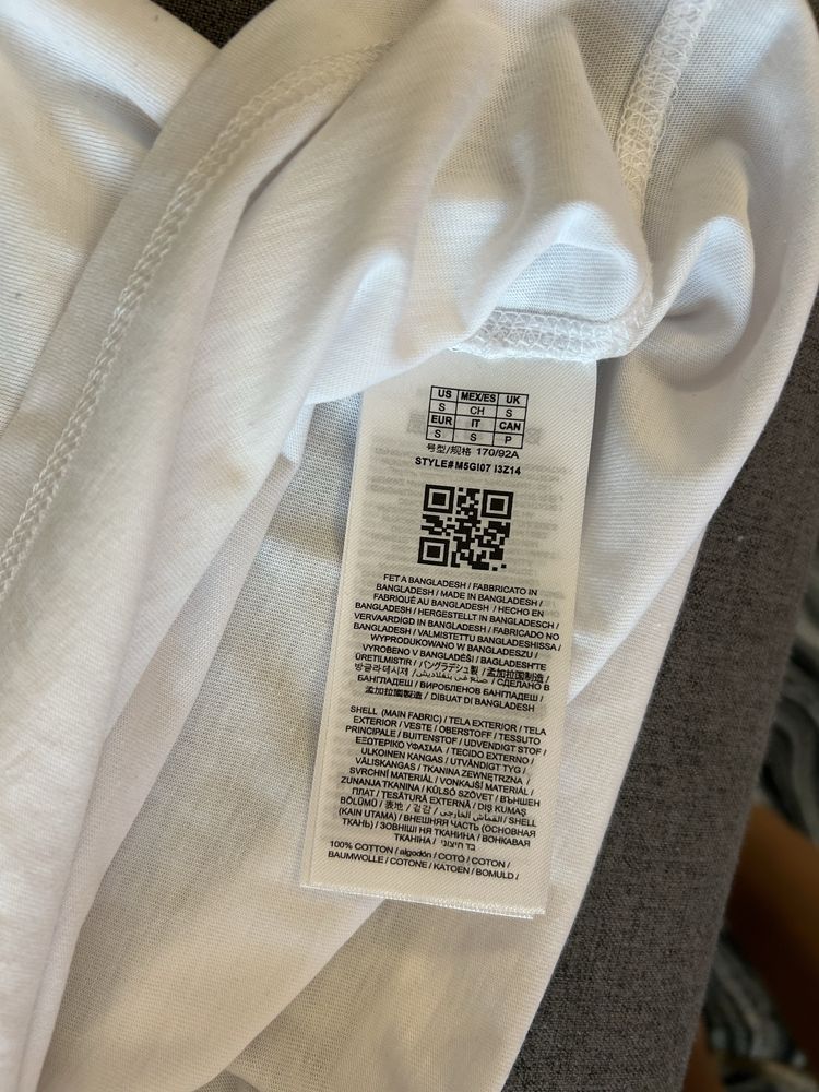 Мъжка тениска Guess - бяла, оригинална