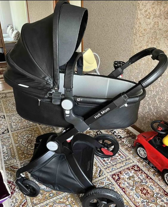 Продам прогулочную коляску