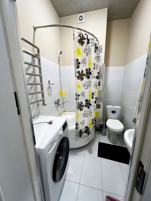 Chilonzor metro yaqnida arenda