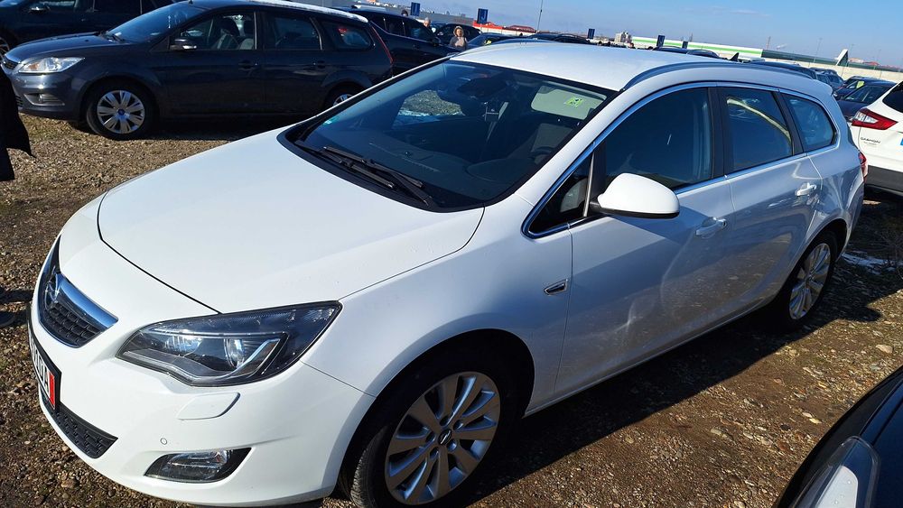 Opel astra j sport combi