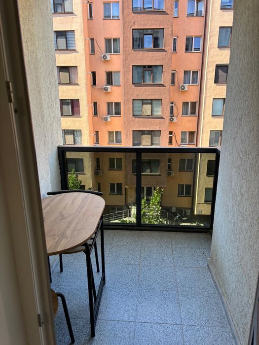 Inchiriez garsoniera  in Militari Residence !