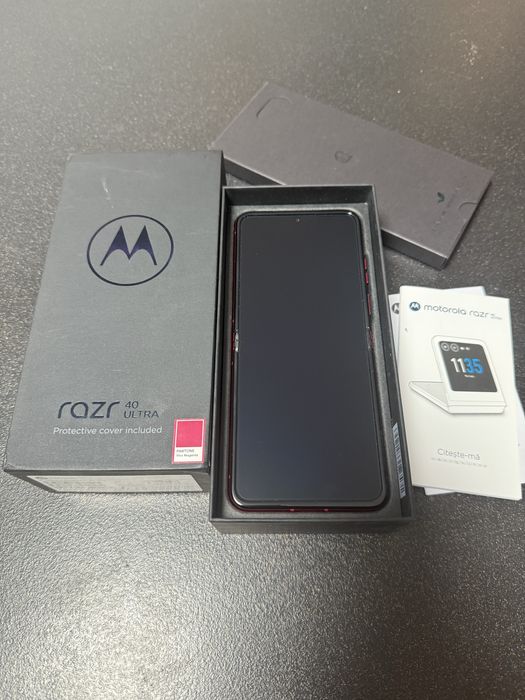 Motorola razr 40ultra Viva Magenta