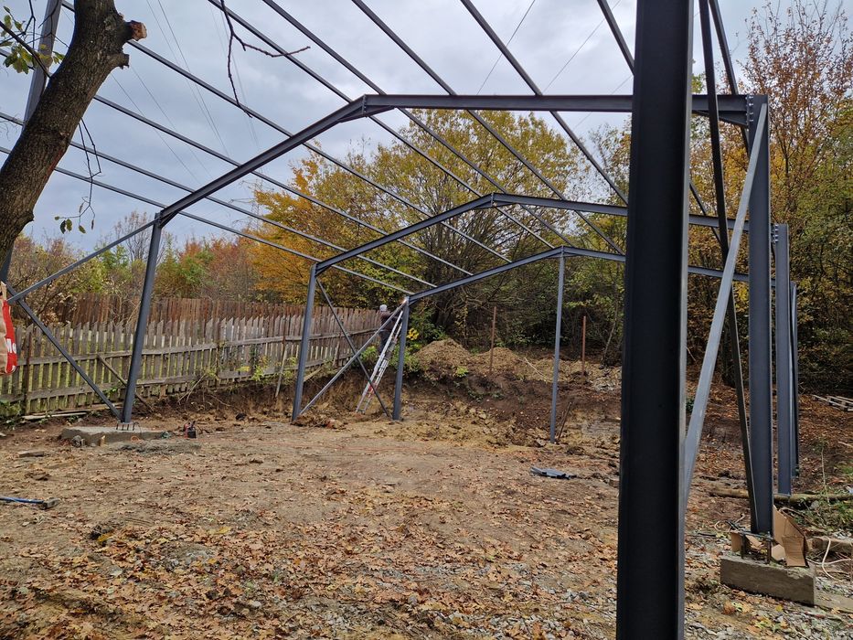 Vând structura metalica din ipe 160