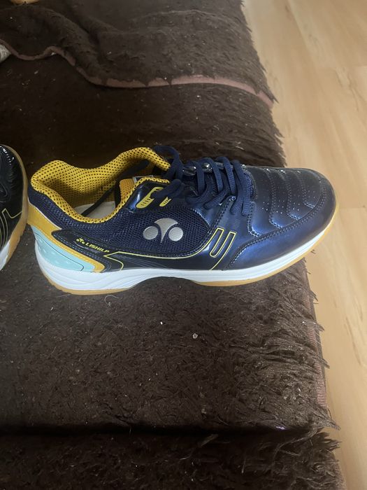 Новые оригинал не разу не одевали