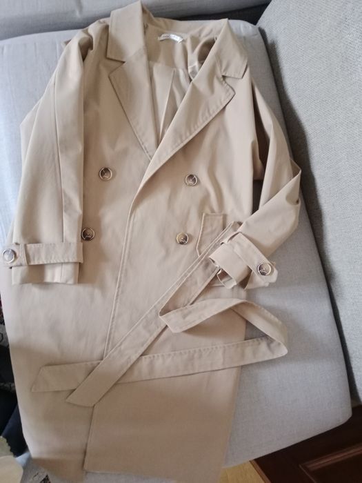 Плащ женский  Б/у на 46 /48 р состояние отличное