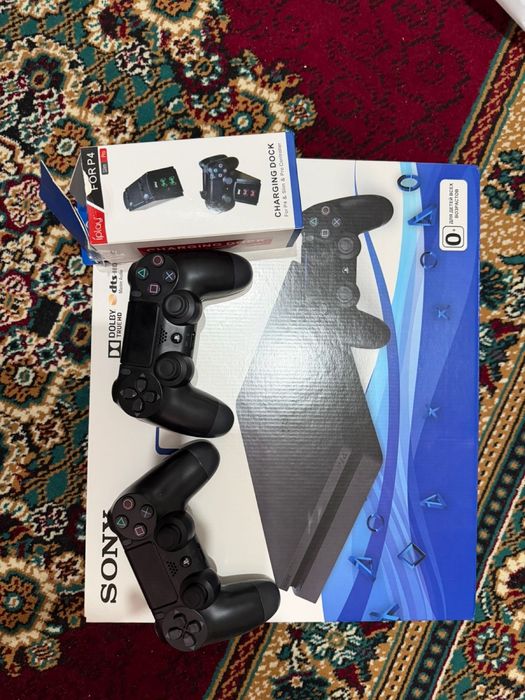 PS4 почти новый 2раза пользовались. Продаем так как купили 5ps