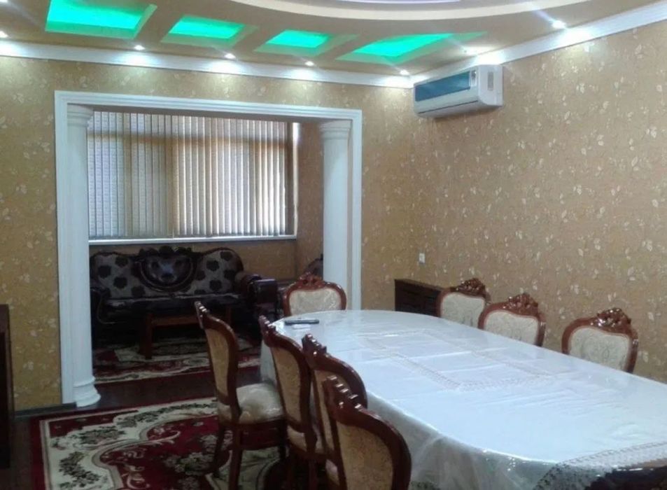 #1006

2/4/4 Дархан 
Тамара Ханум 
Спецплан 85кв.