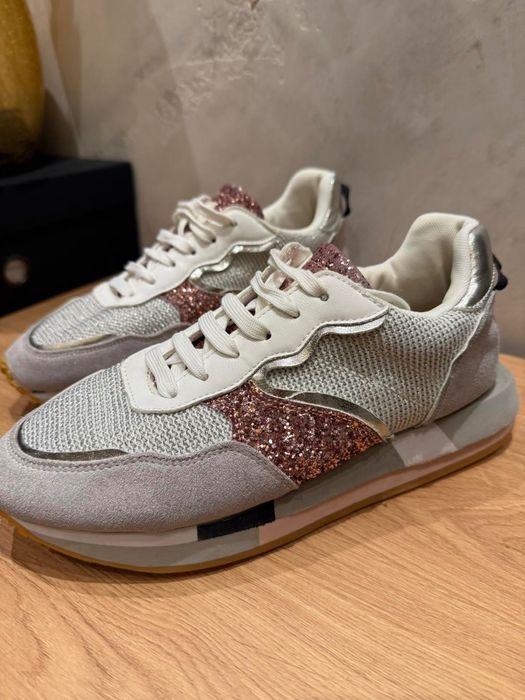 Сникърси Colors of California