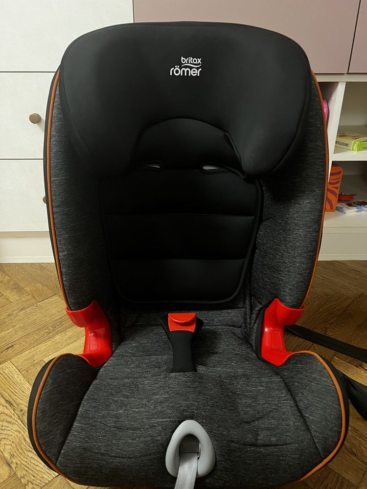 Britax Столче за кола ISOFIX и V-Tether