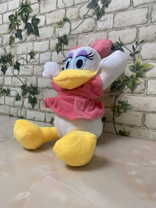 Donald si Daesy. (Nou)