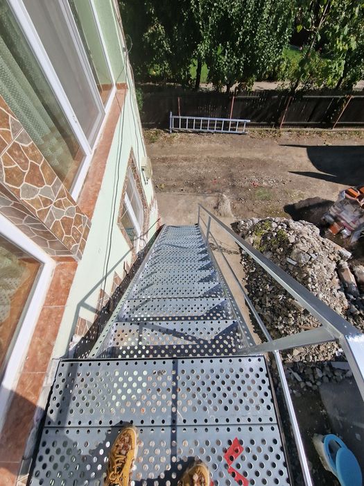 Scari metalice galvanizate