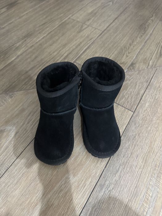 Продается 23 размер уги