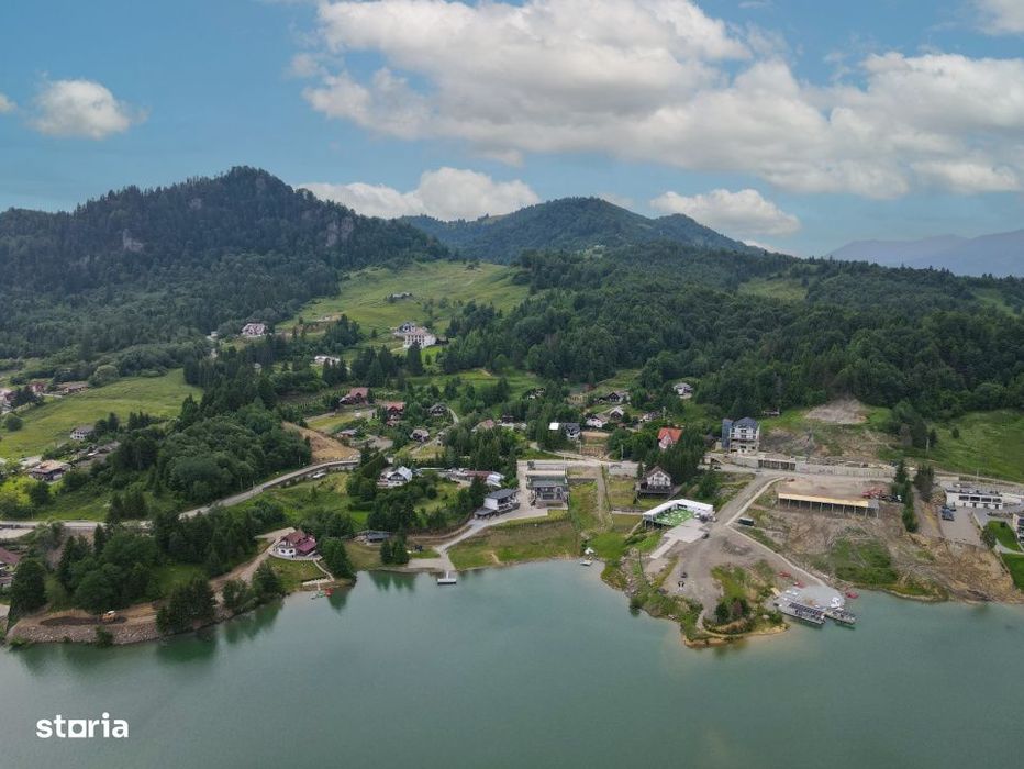 Cazare la Superlativ, 9 camere  pe malul lacului Colibita