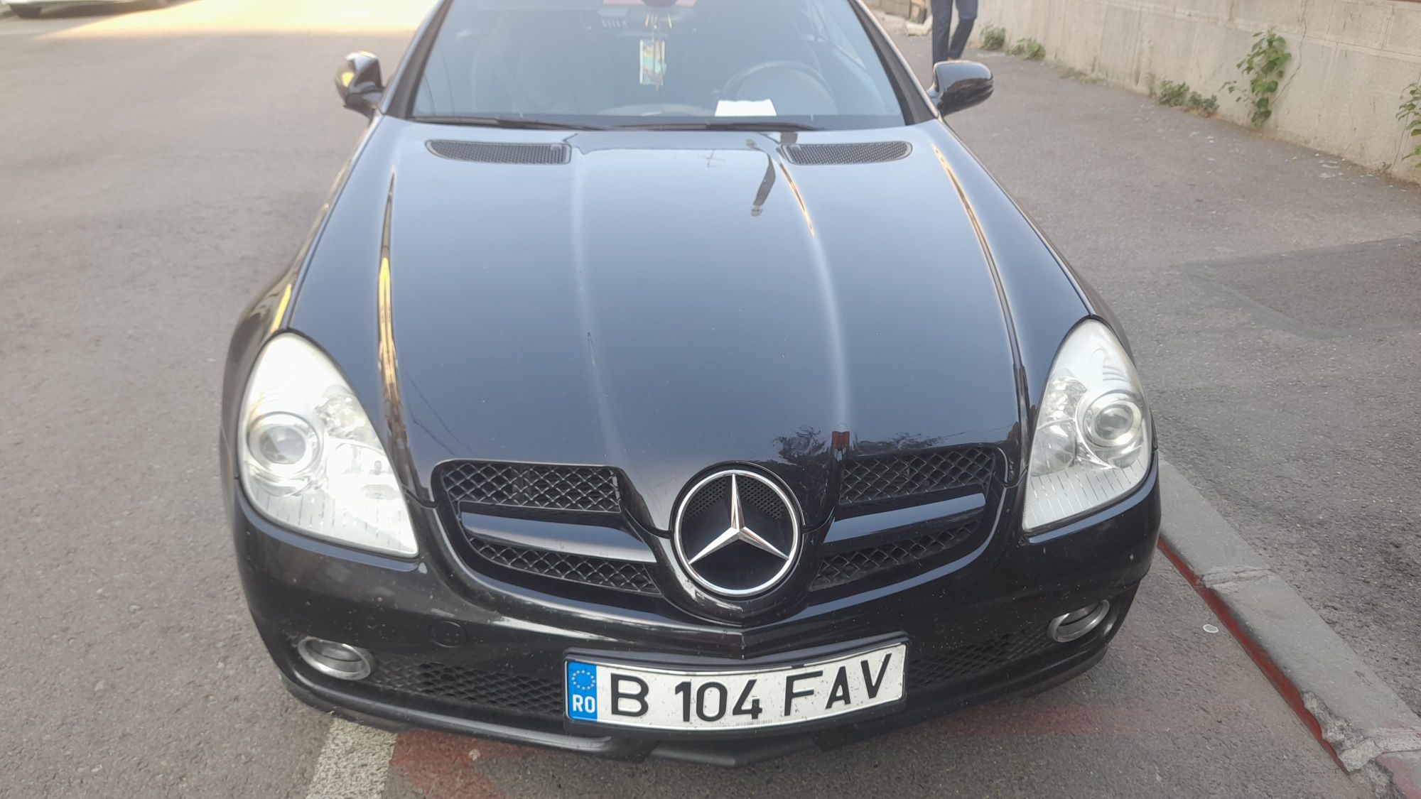 Mercedes SLK decapotabil