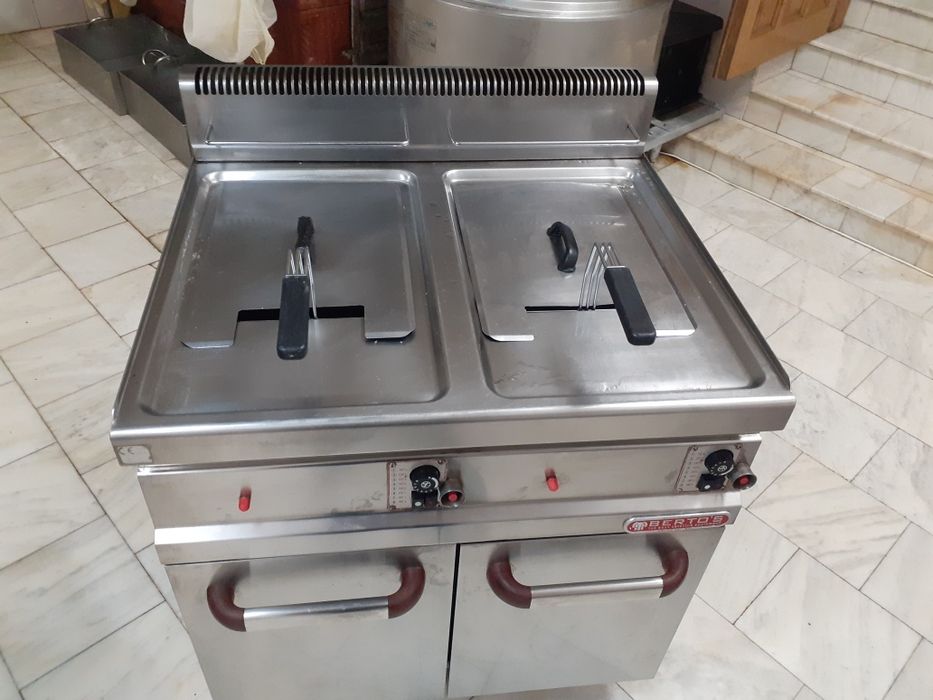 Friteuza si tigaie basculanta pe gaz Bertos