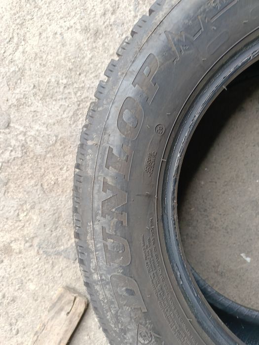 Зимни гуми -16цола -215/60-1бр.-60лв."DUNLOP"