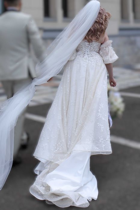 Rochie de mireasa linia A-Barbara Langellotti, ivory