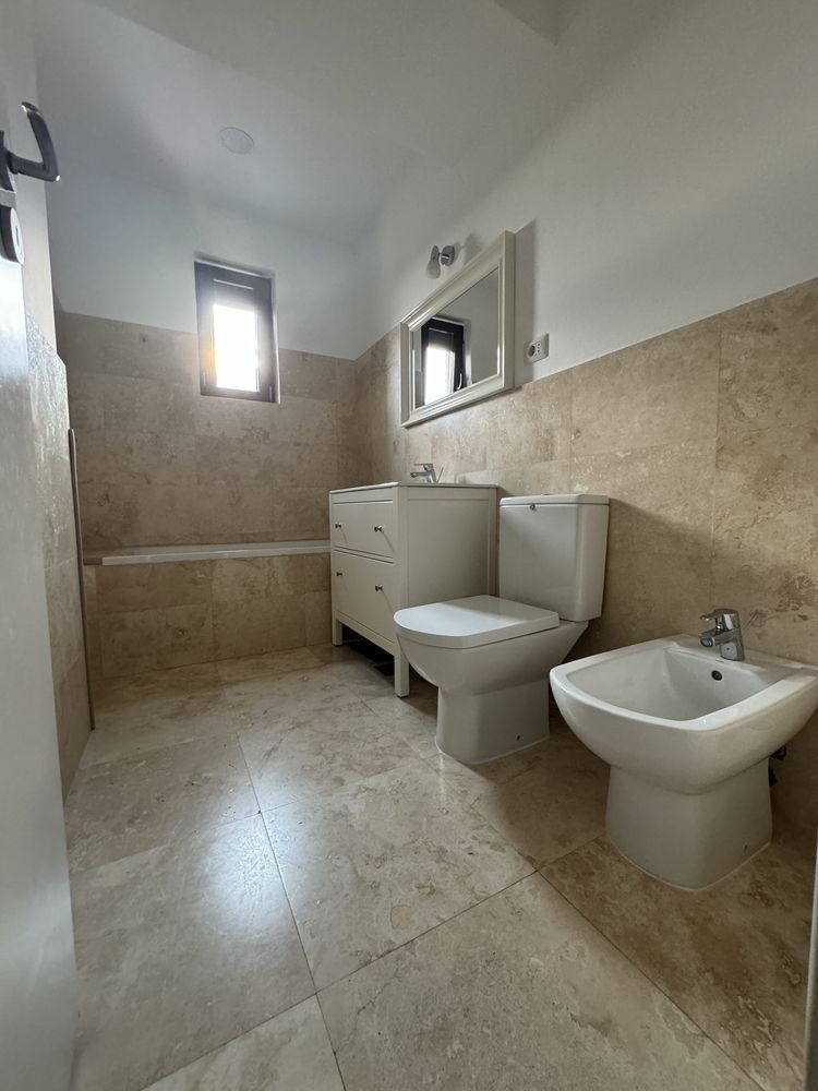 Apartament 3 camere plus 2 locuri de parcare subterană