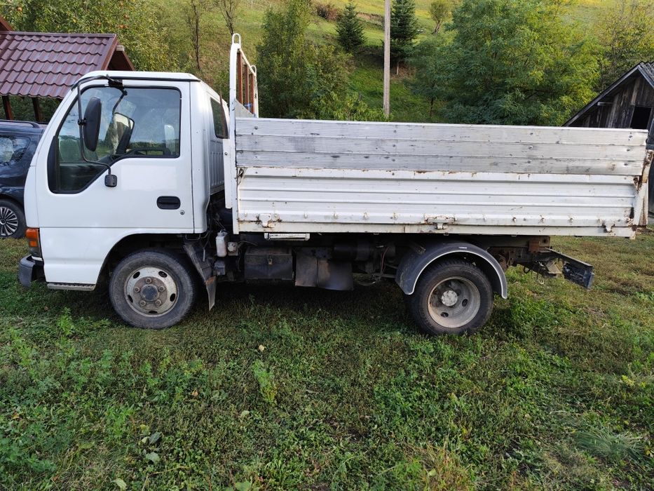 Vând sau schimb Isuzu 3.0