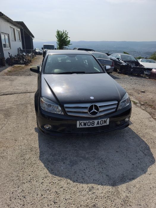 Dezmembrez Mercedes C320 W204