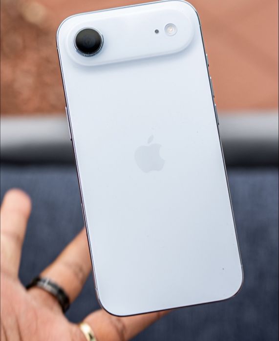 iPhone Air 256гб 80ц