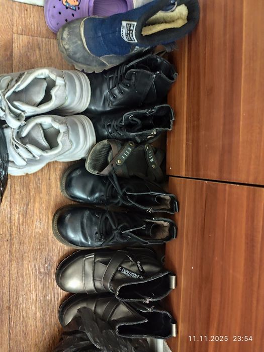 Тегін аяқ киімдер