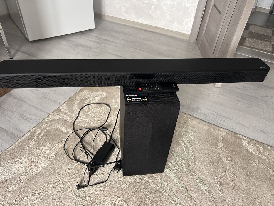 Soundbar LG impecabil