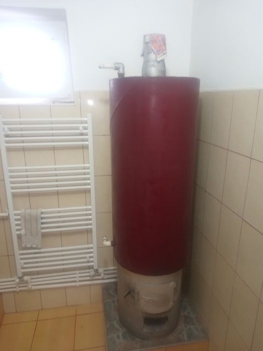Vând boiler pe lemne
