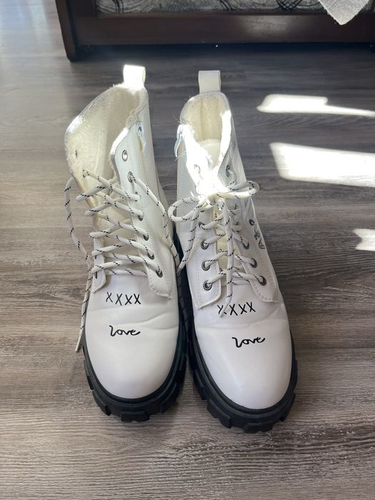 Бели ботуши “tendenz”