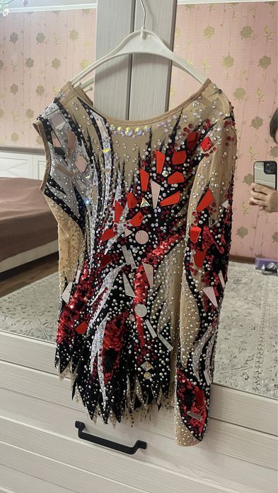 Купальник/костюм для художественной гимнастики