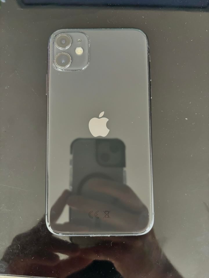 Iphone 11 64gb sanatate bateria 86%