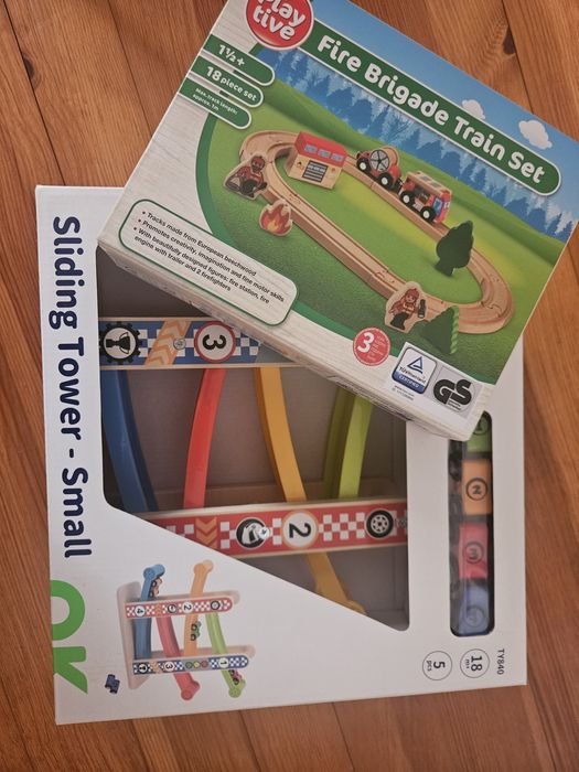 Писта с колички 2 вида. Нови!