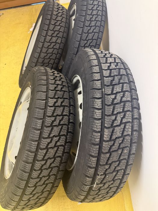 Гуми за Лада Нива