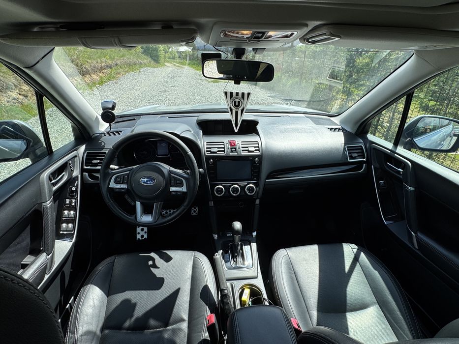 Vand Subaru Forester XT echipare Platinum