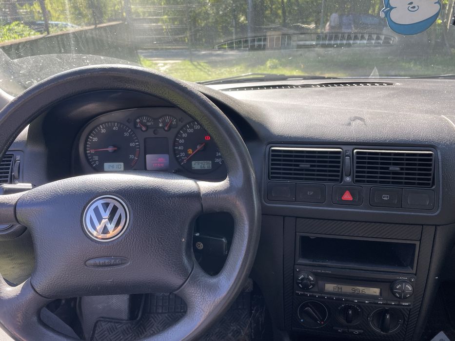 Volkswagen golf  4