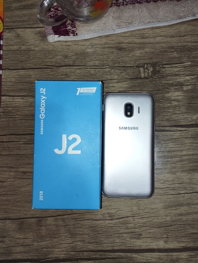Samsung j2 sotiladi