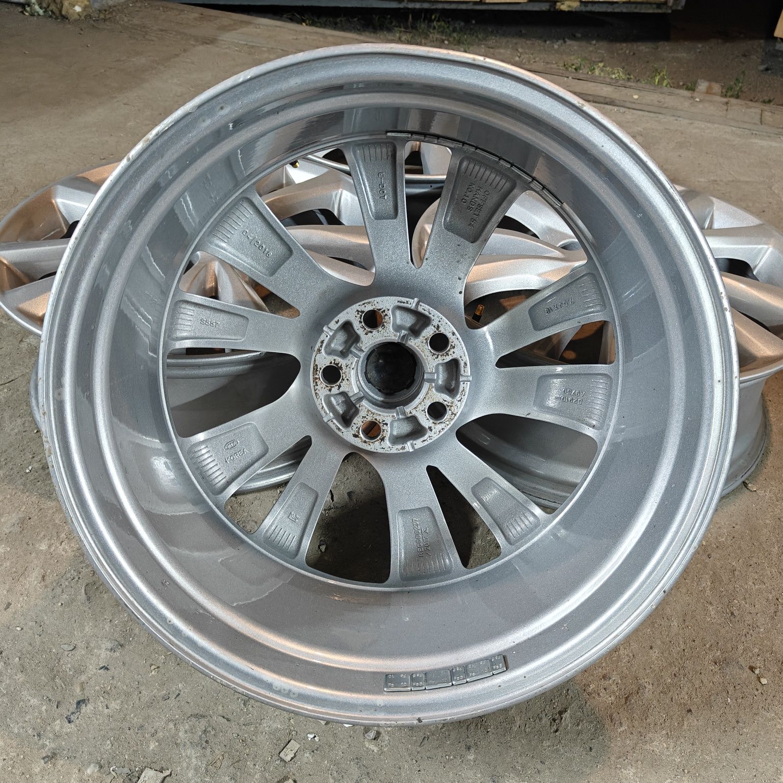 R19 PCD 5* 114,3 Комплект оригинальных легкосплавных дисков легкосплав