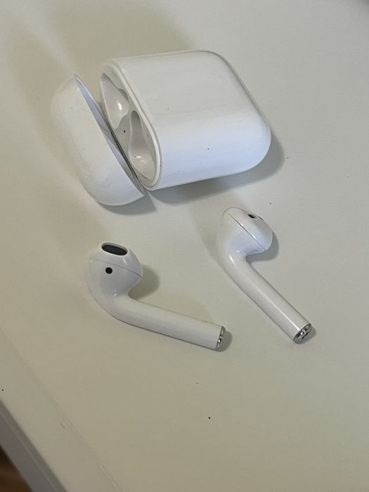 Безжични слушалки Airpods 2nd gen