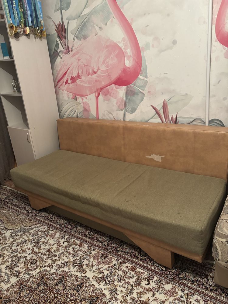Продается диван + кресло,общая цена 10к тенге