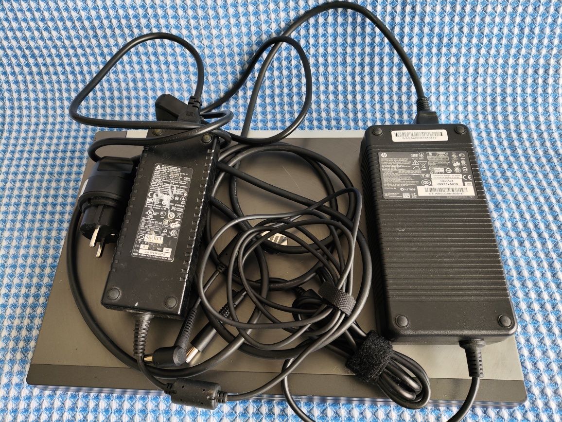 HP 8760w Dreamcolor