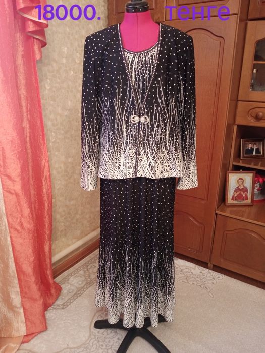 Платья женские новые