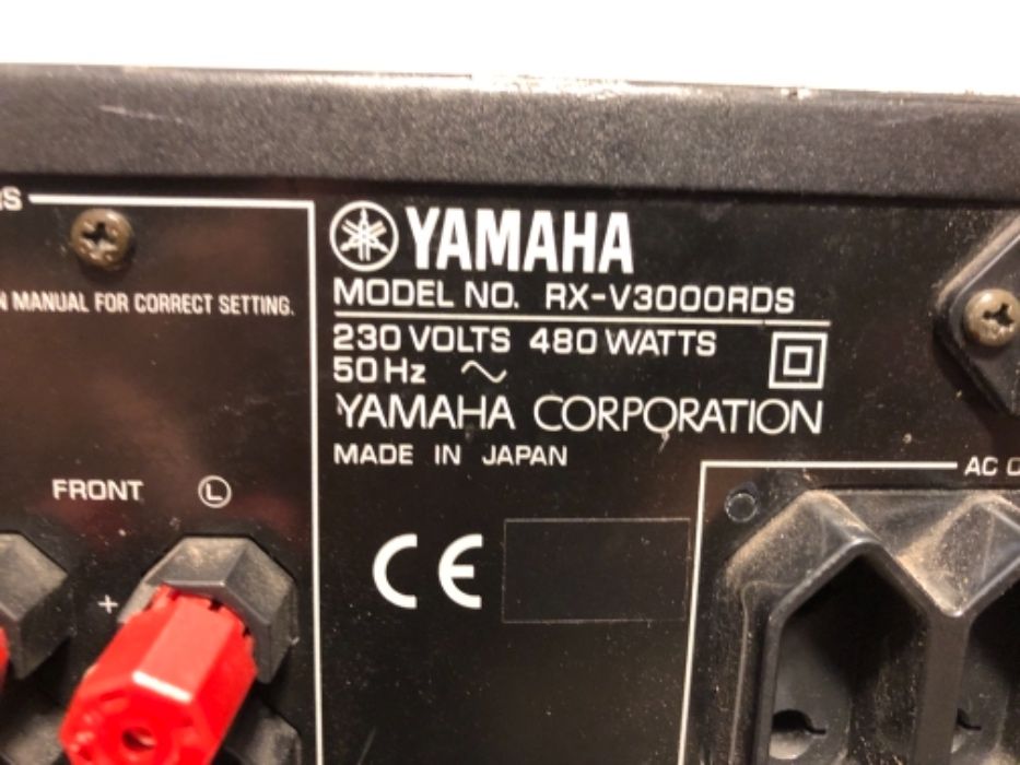 Yamaha RX-V3000 ресивър