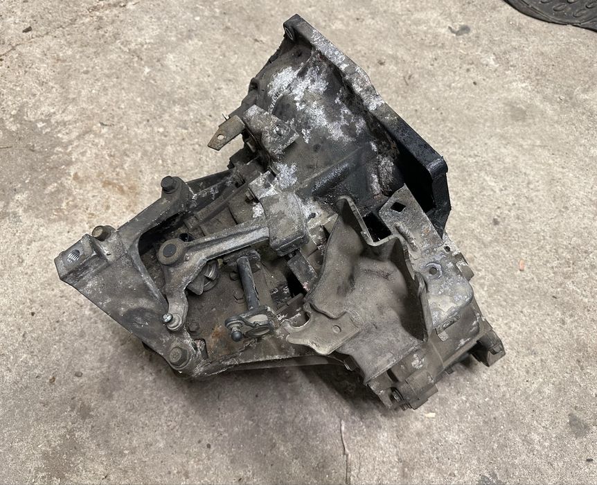 5-Степенна Ръчна Скоротна кутия за Mazda