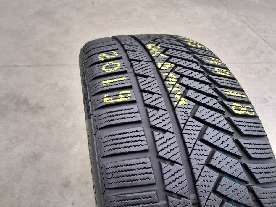 O anvelopa iarna 235 45 18 continental winter TS 850P profil 8 mm