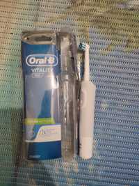 Електрическа четка за зъби Oral B на Braun