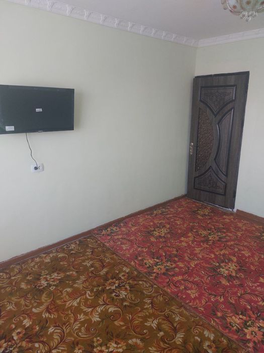 Sagdiana oilaga beriladi. Uy yaxshi xolatda issiqlik tizimi mavjut.