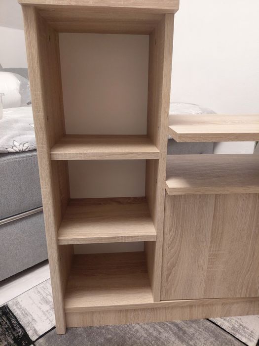 Comodă pentru televizor